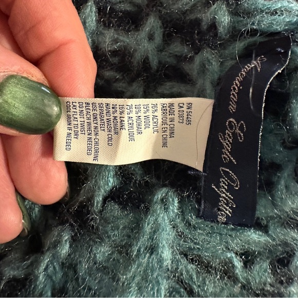 American Eagle scarf and toboggan set!! - Picture 6 of 6